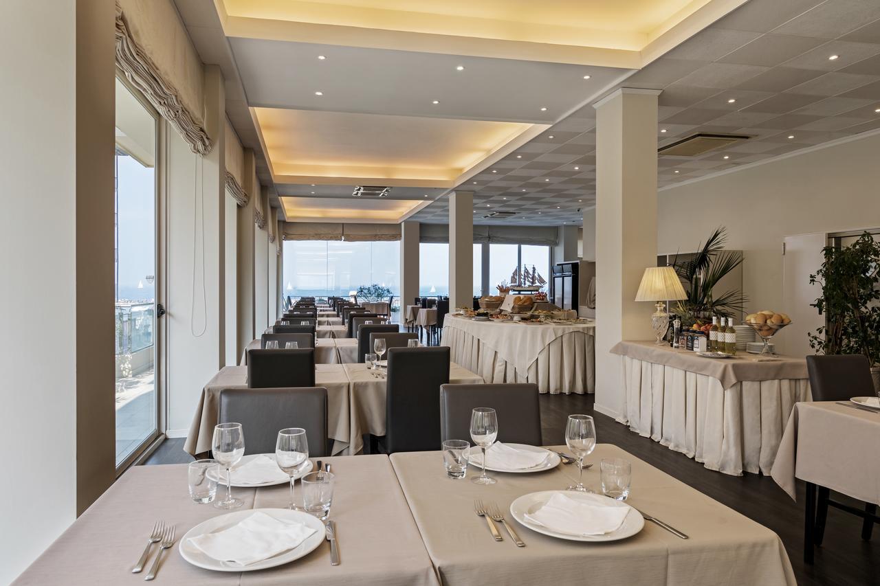 Trevi Family Resort Cattolica Ngoại thất bức ảnh